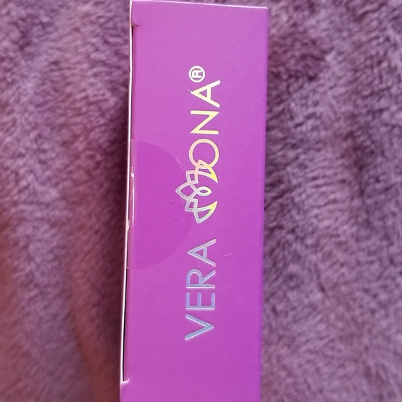 *Recent Price Drop* *NWT* Vera Mona Makeup Color Switch Brush Cleaner - Picture 6 of 7